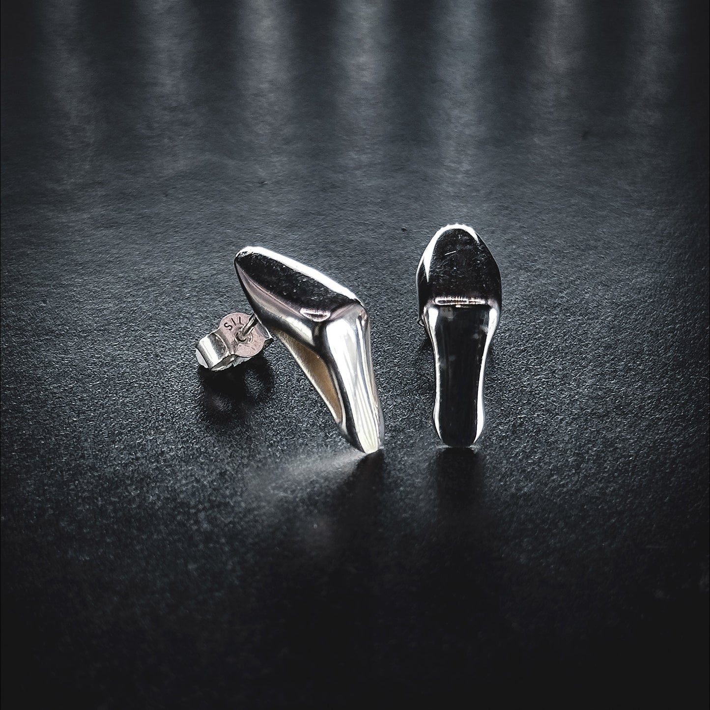 Flow Triangle Earring