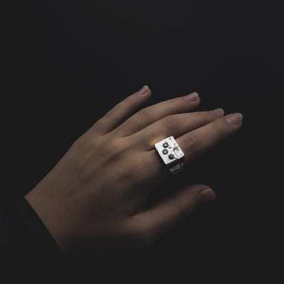 Fragment Signet Sapphires Ring