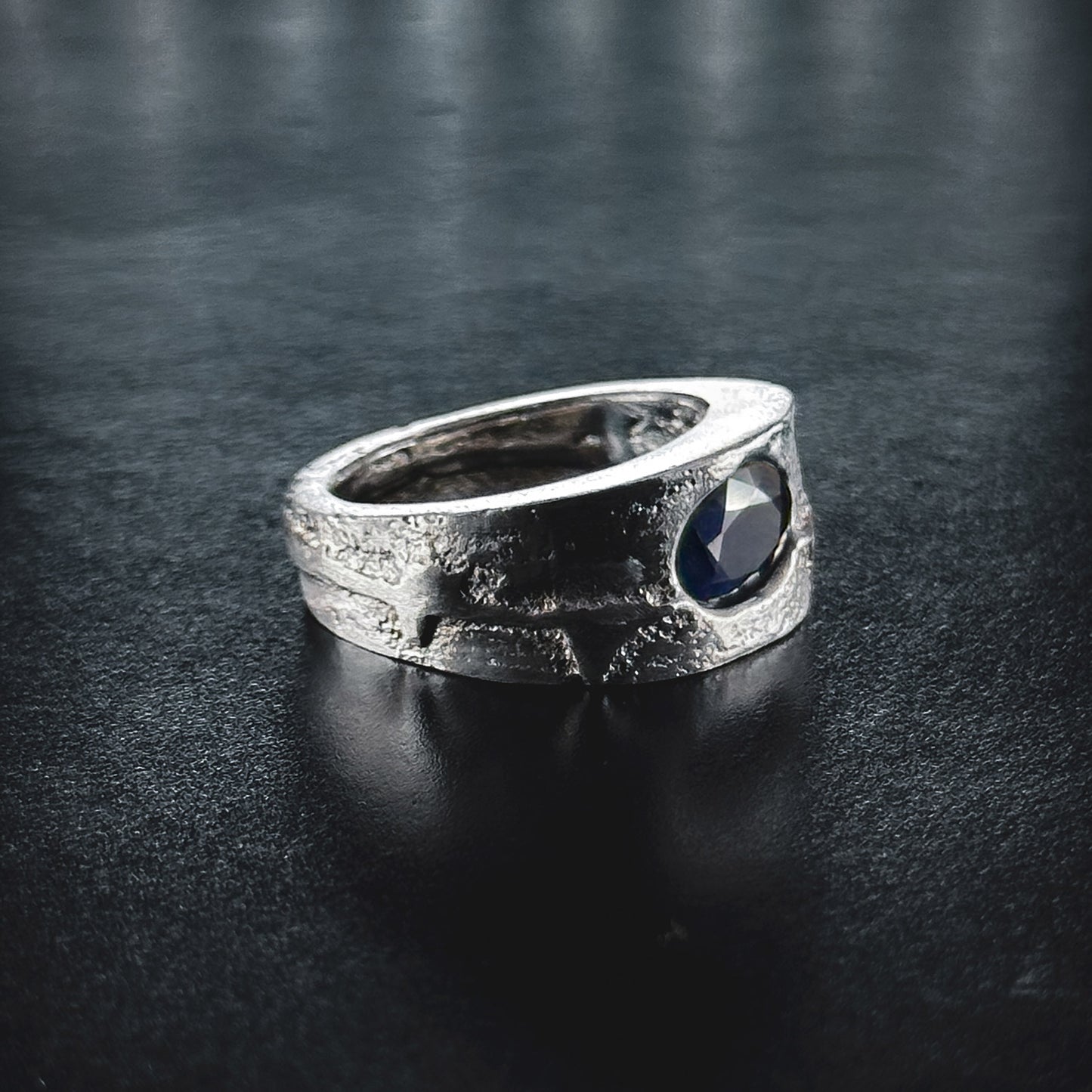 Fragment Band Dark Blue Sapphire Ring