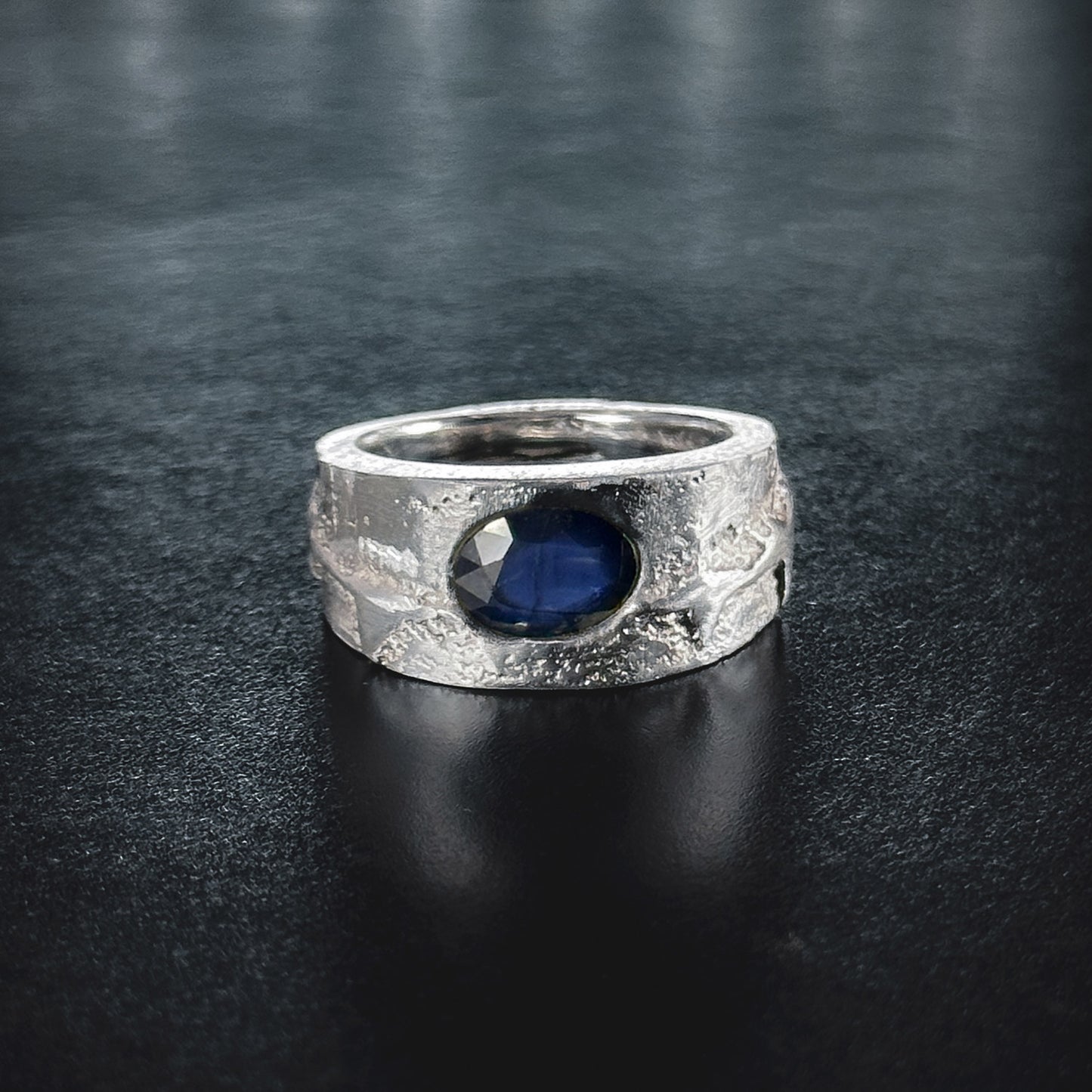 Fragment Band Dark Blue Sapphire Ring