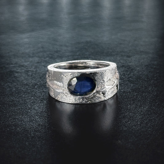 Fragment Band Dark Blue Sapphire Ring