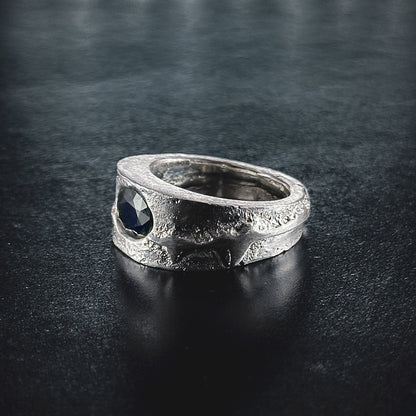 Fragment Band Dark Blue Sapphire Ring