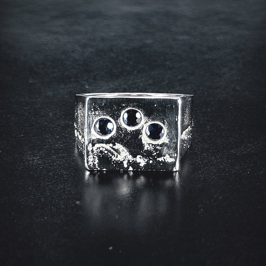 Fragment Signet Sapphires Ring