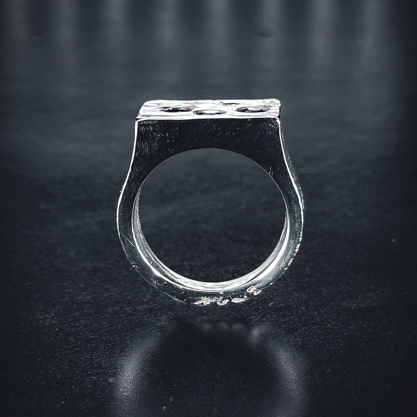 Fragment Signet Sapphires Ring