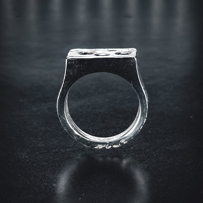 Fragment Signet Sapphires Ring