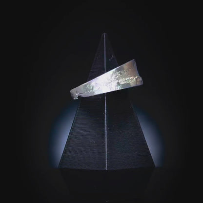 Fragment Band Blue Sapphire Ring